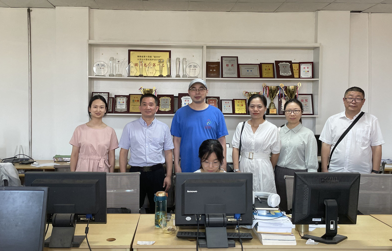 说明: E:\PUBLIC\我的分管\学科竞赛\ACM竞赛与协会\湘潭大学\20220706湘潭大学考察照片\选择\114.png